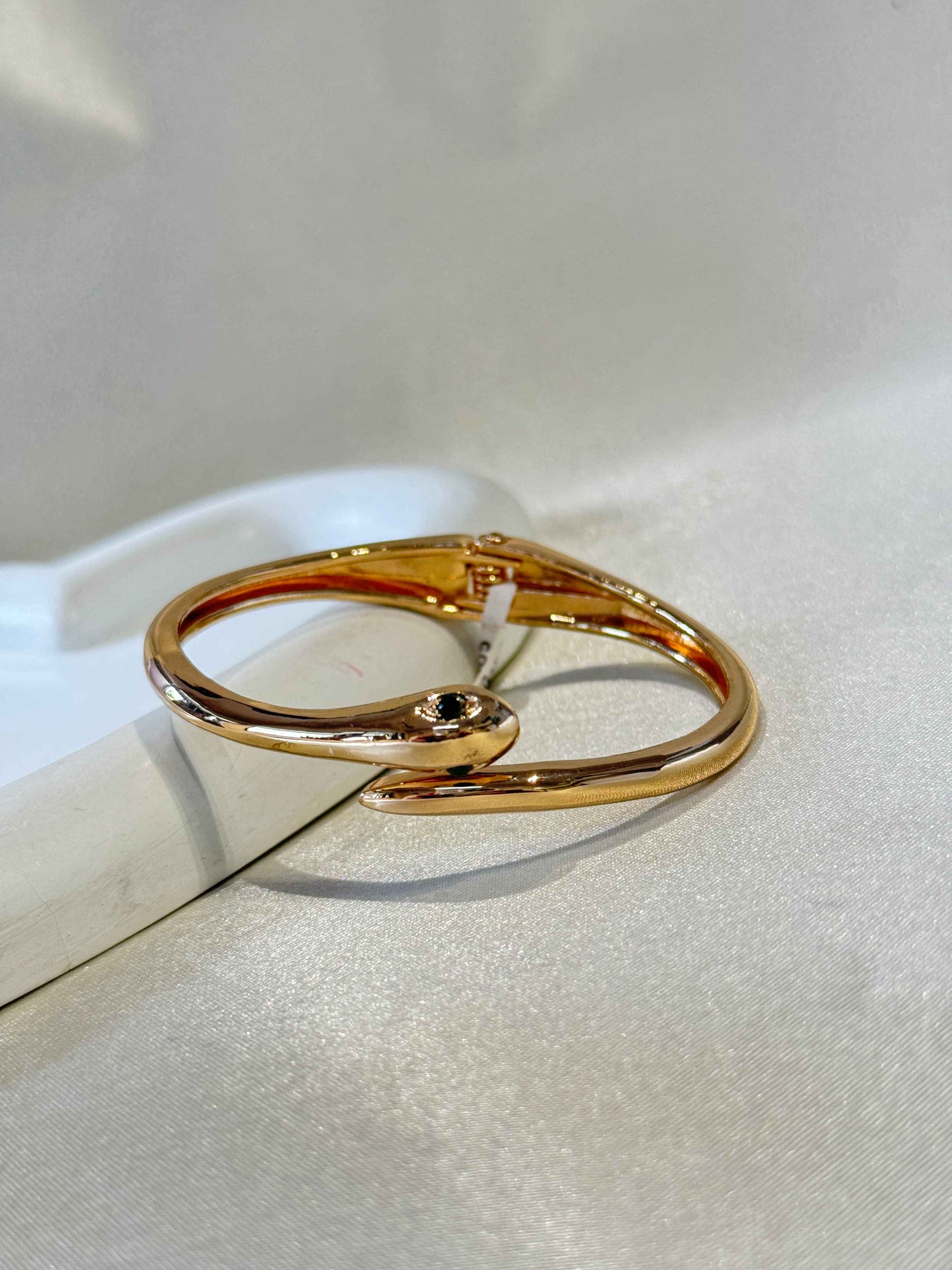 18K GOLD PLATED ANTI TARNISH SNAKE BRACELET