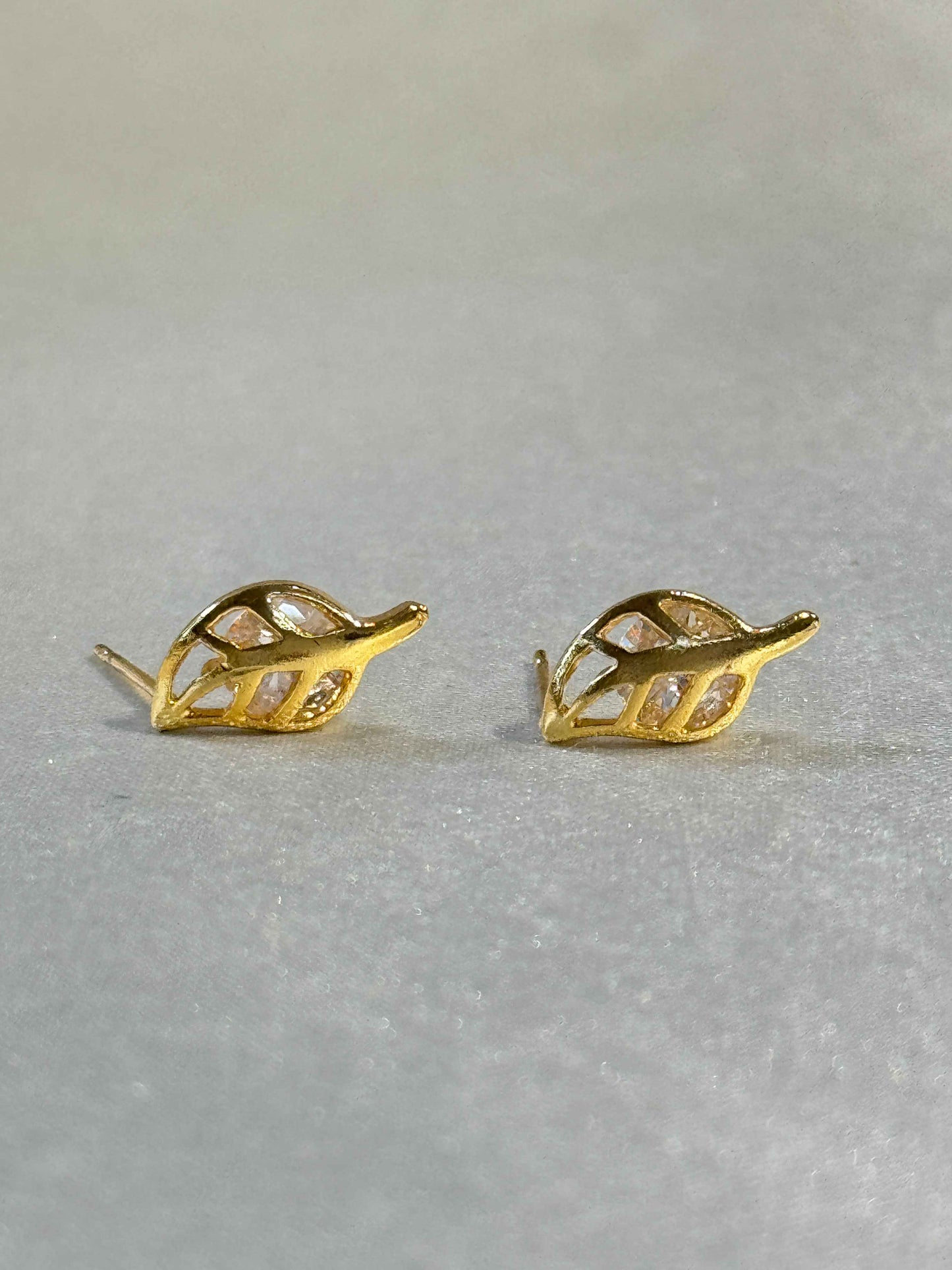 MICRO GOLD PLATED STUDS