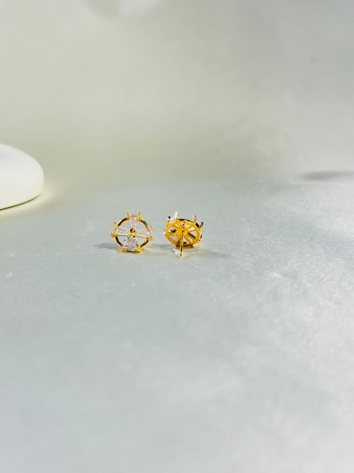 MICRO GOLD PLATED STUDS