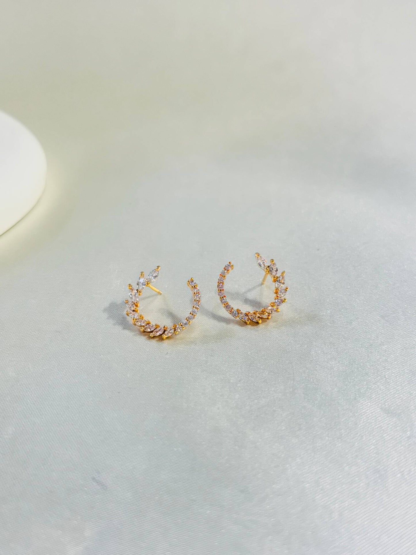 MICRO GOLD PLATED STUDS