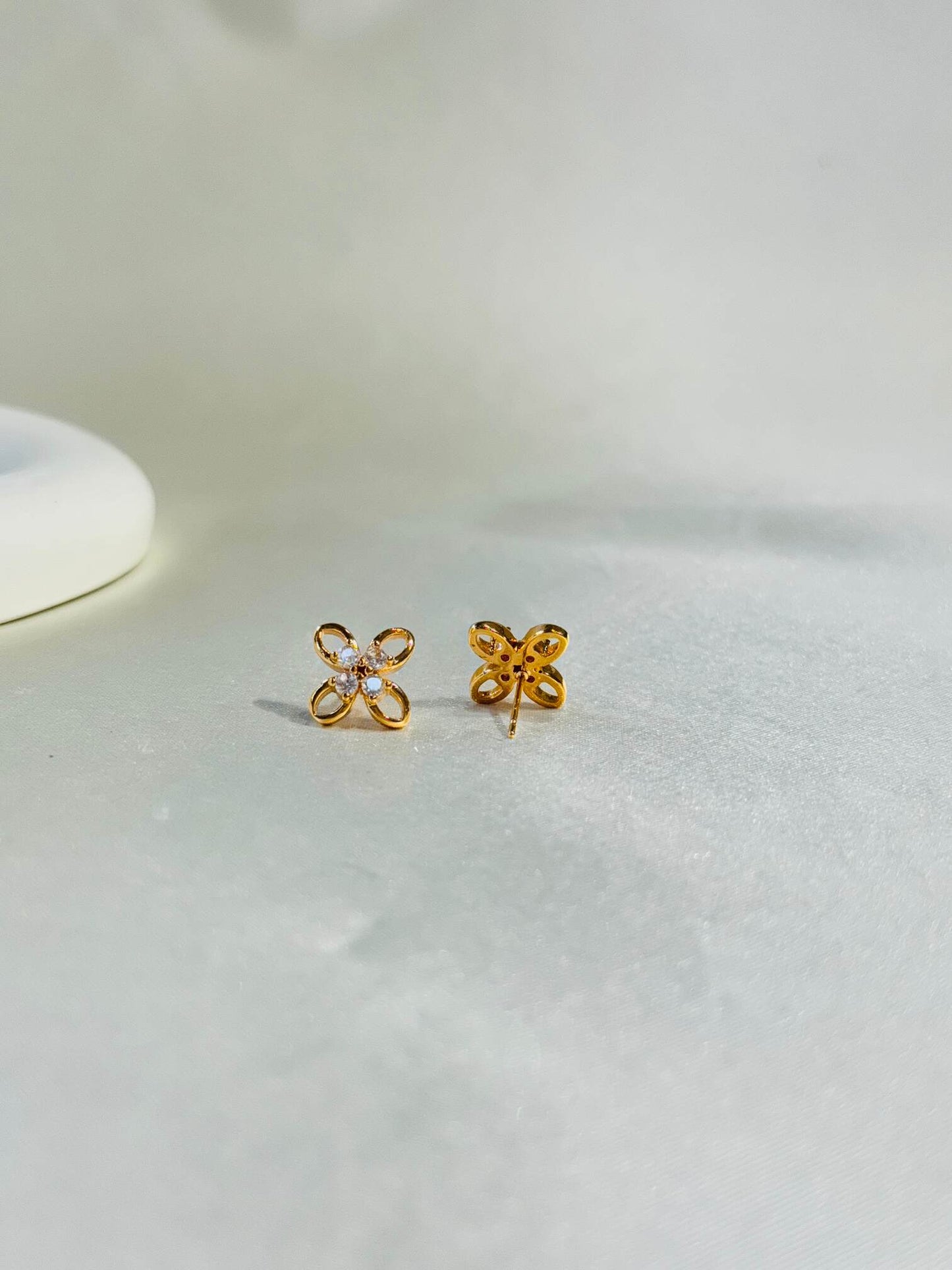 MICRO GOLD PLATED STUDS
