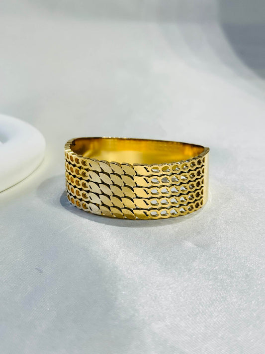 BOLD 18k GOLD PLATED ANTI TARNISH BRACELET