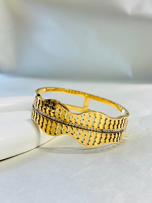 18k GOLD PLATED ANTI TARNISH BRACELET