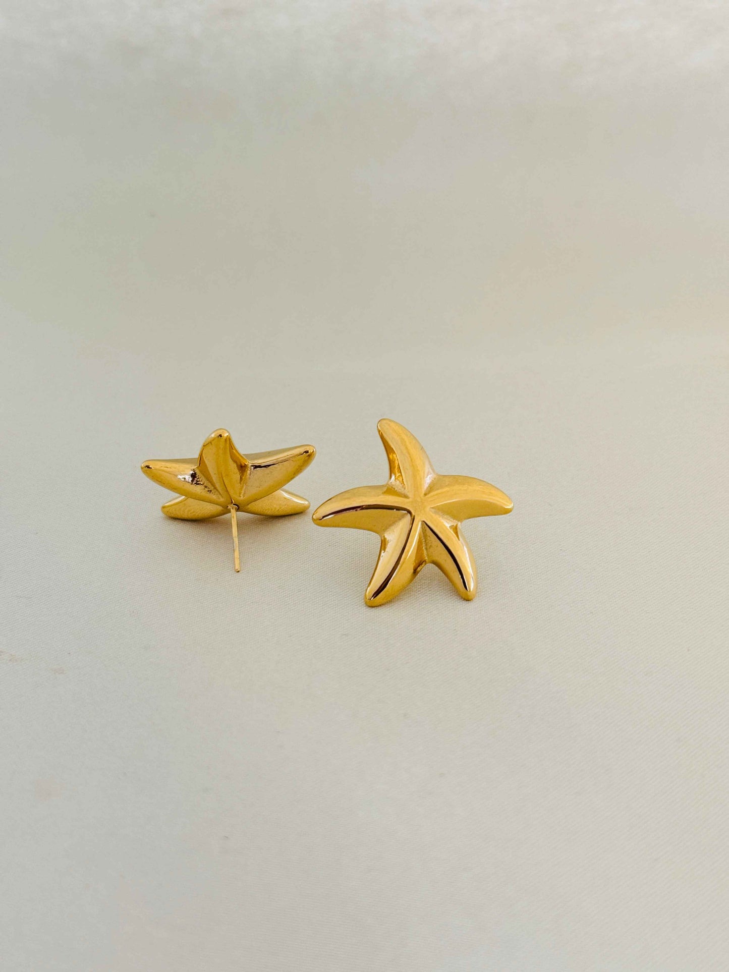 18k ANTI TARNISH GOLD PLATED STAR EARRINGS