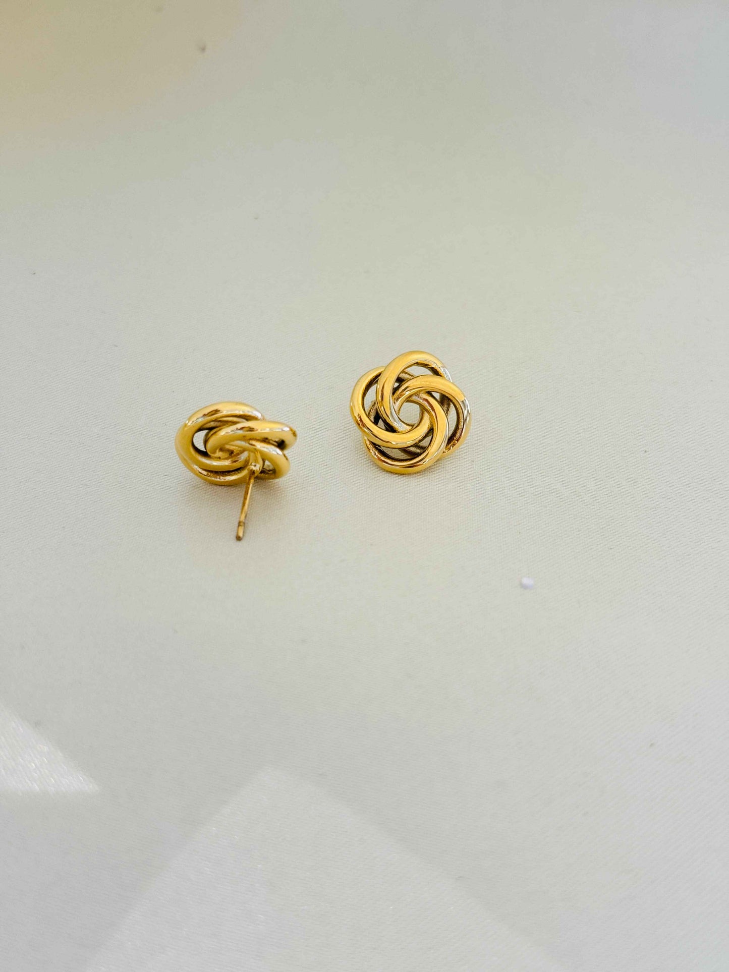 18k ANTI TARNISH GOLD PLATED EARRINGS