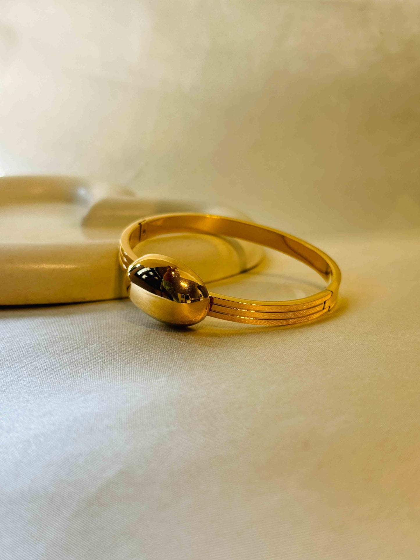18k GOLD PLATED ANTI TARNISH BRACELET