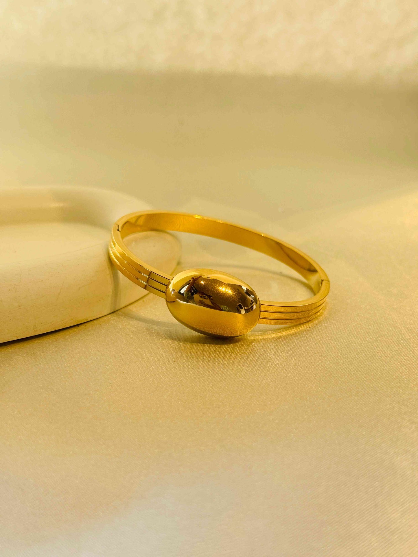 18k GOLD PLATED ANTI TARNISH BRACELET