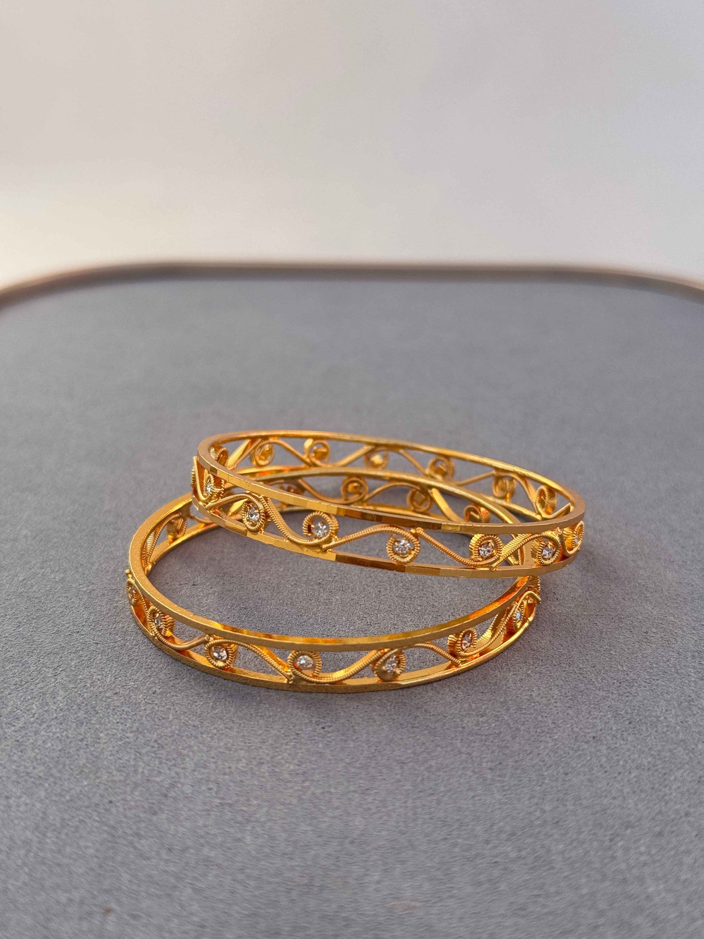 MICRO GOLD PLATED ZIRCON BANGLES