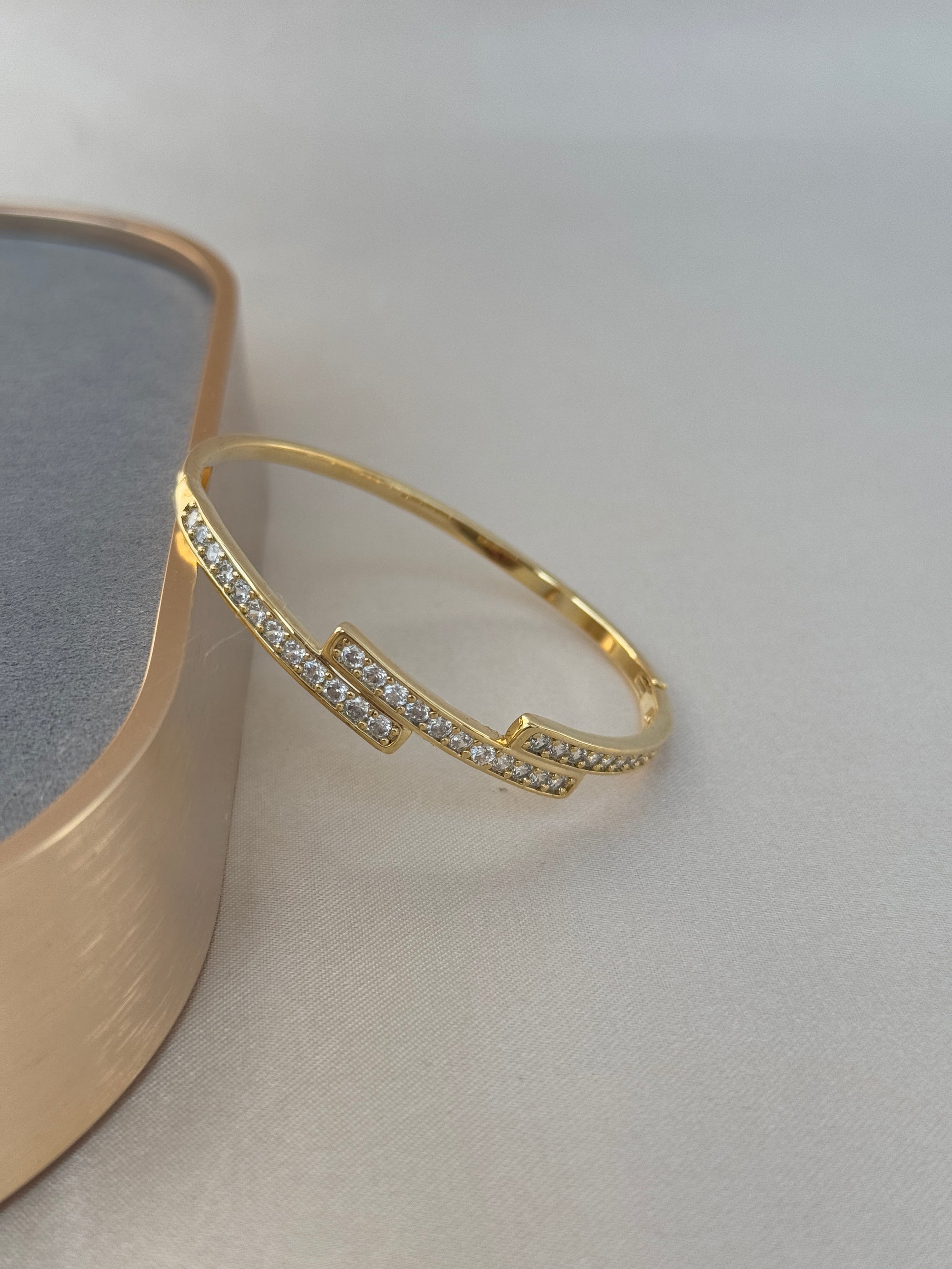 18K GOLD PLATED ANTI TARNISH BRACELET
