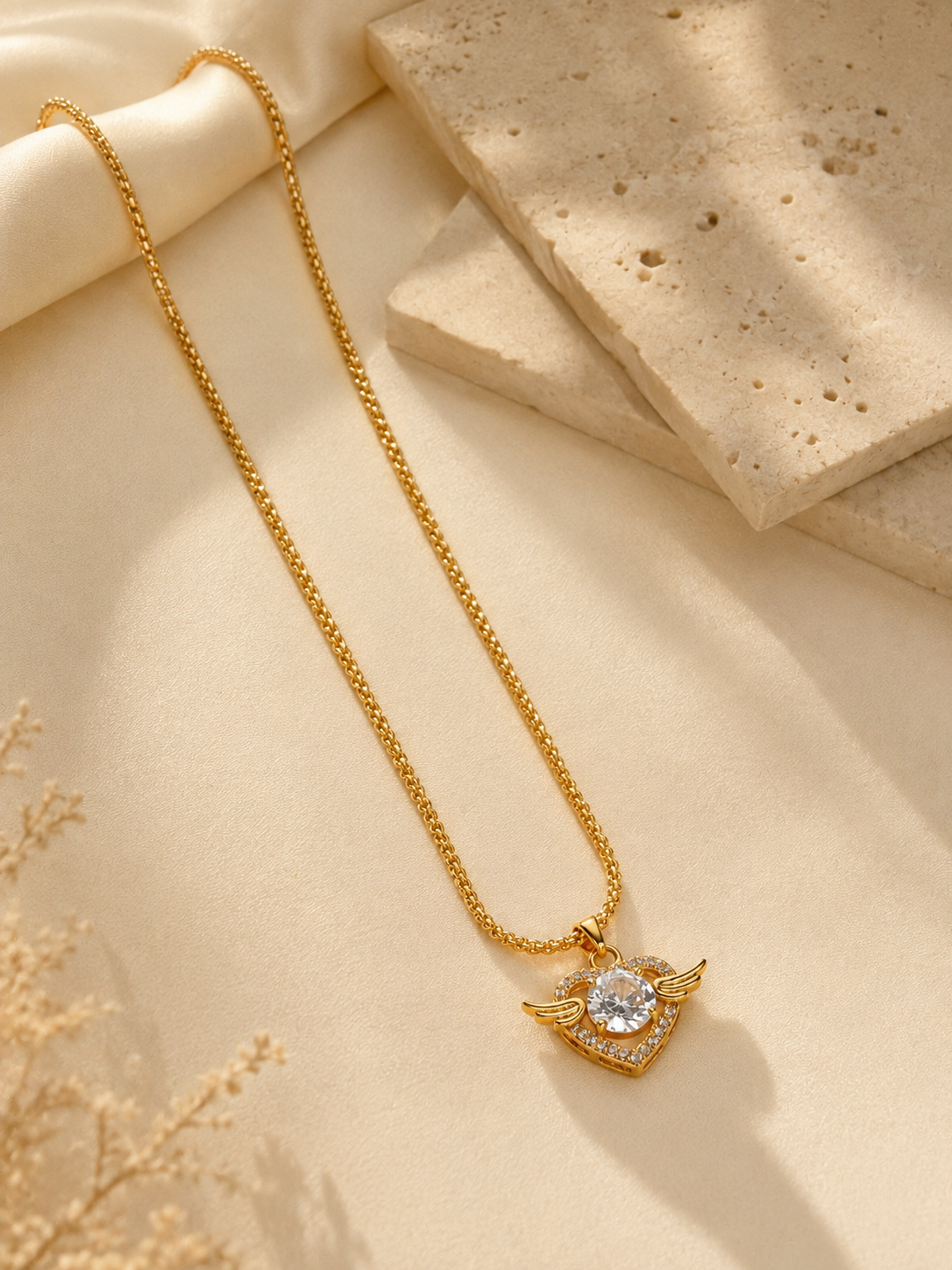 MICRO GOLD PLATED CHAIN PENDANT