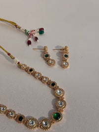 EMERALD TRADITIONAL GOLD PLATED CHOKER