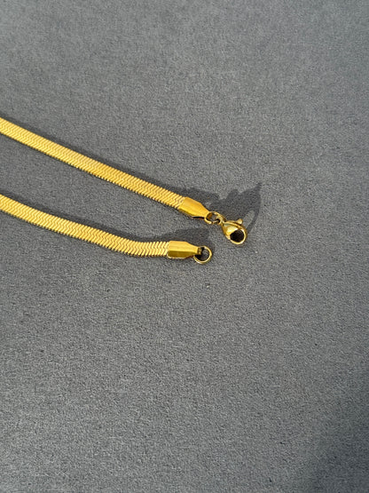18k GOLD PLATED CHAIN