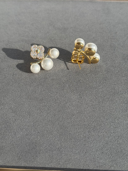 NATURAL PEARL GOLD PLATED STUDS