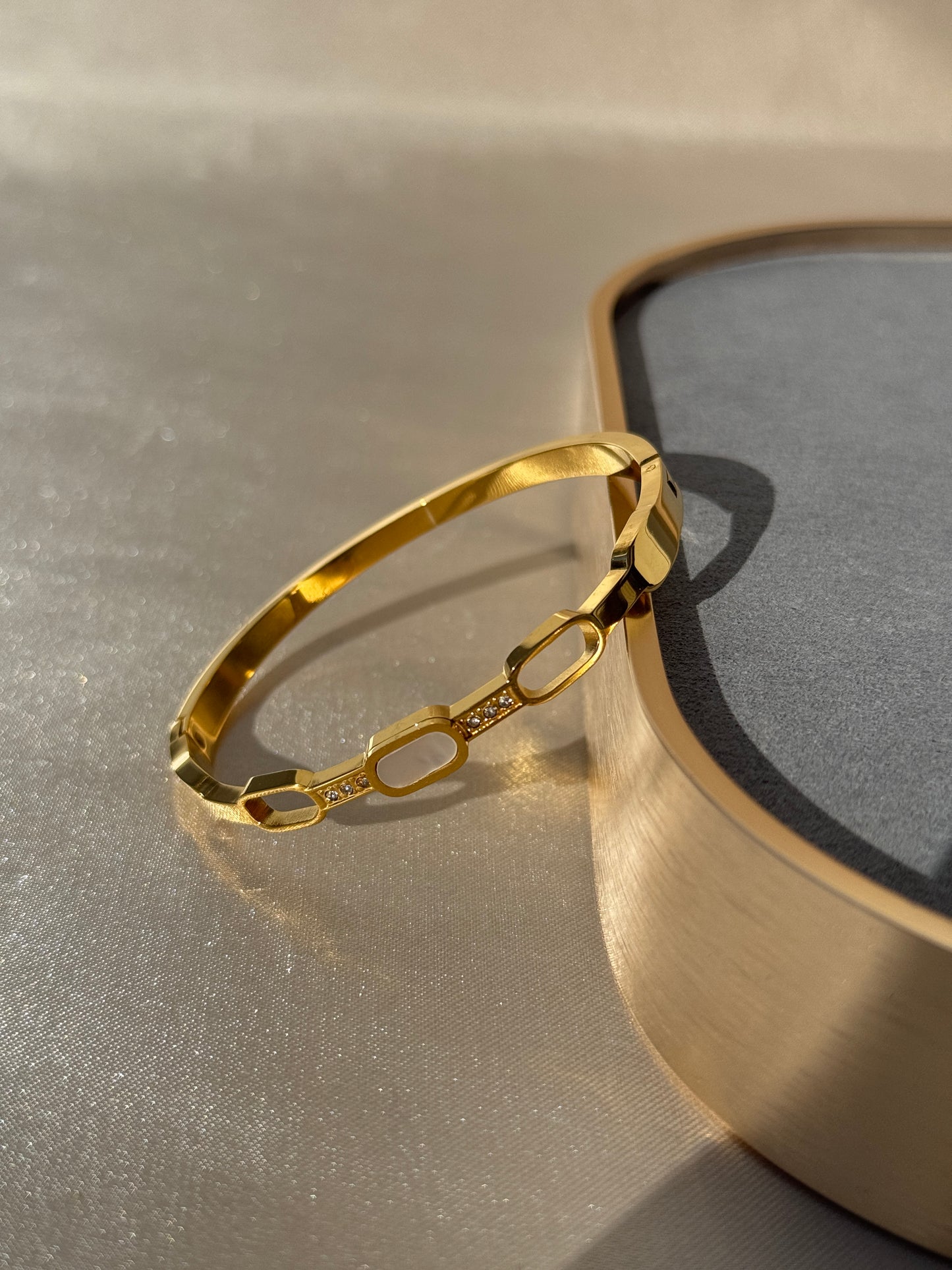 18K GOLD PLATED ANTI TARNISH BRACELET