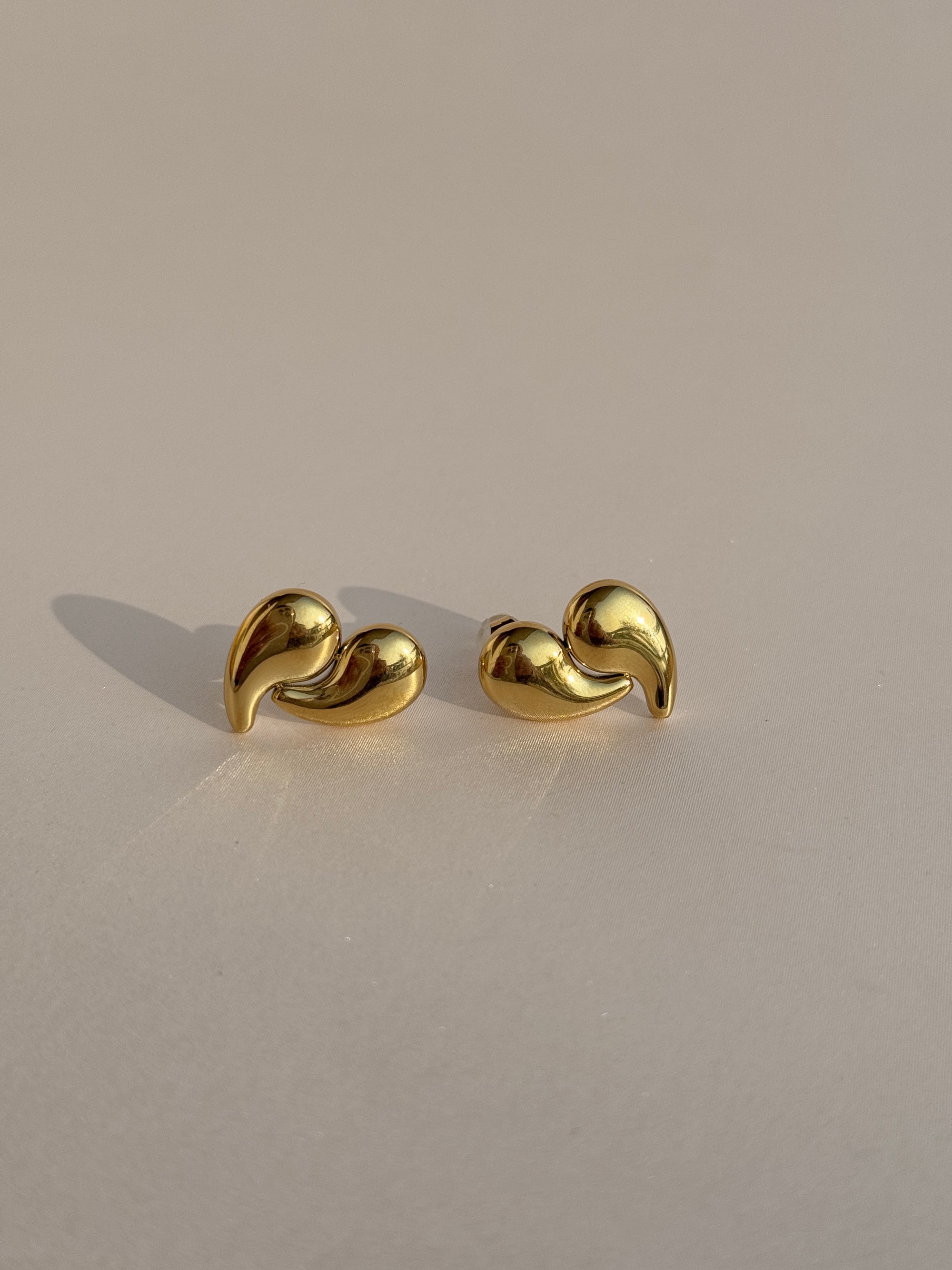 DROP 18k GOLD PLATED STUDS