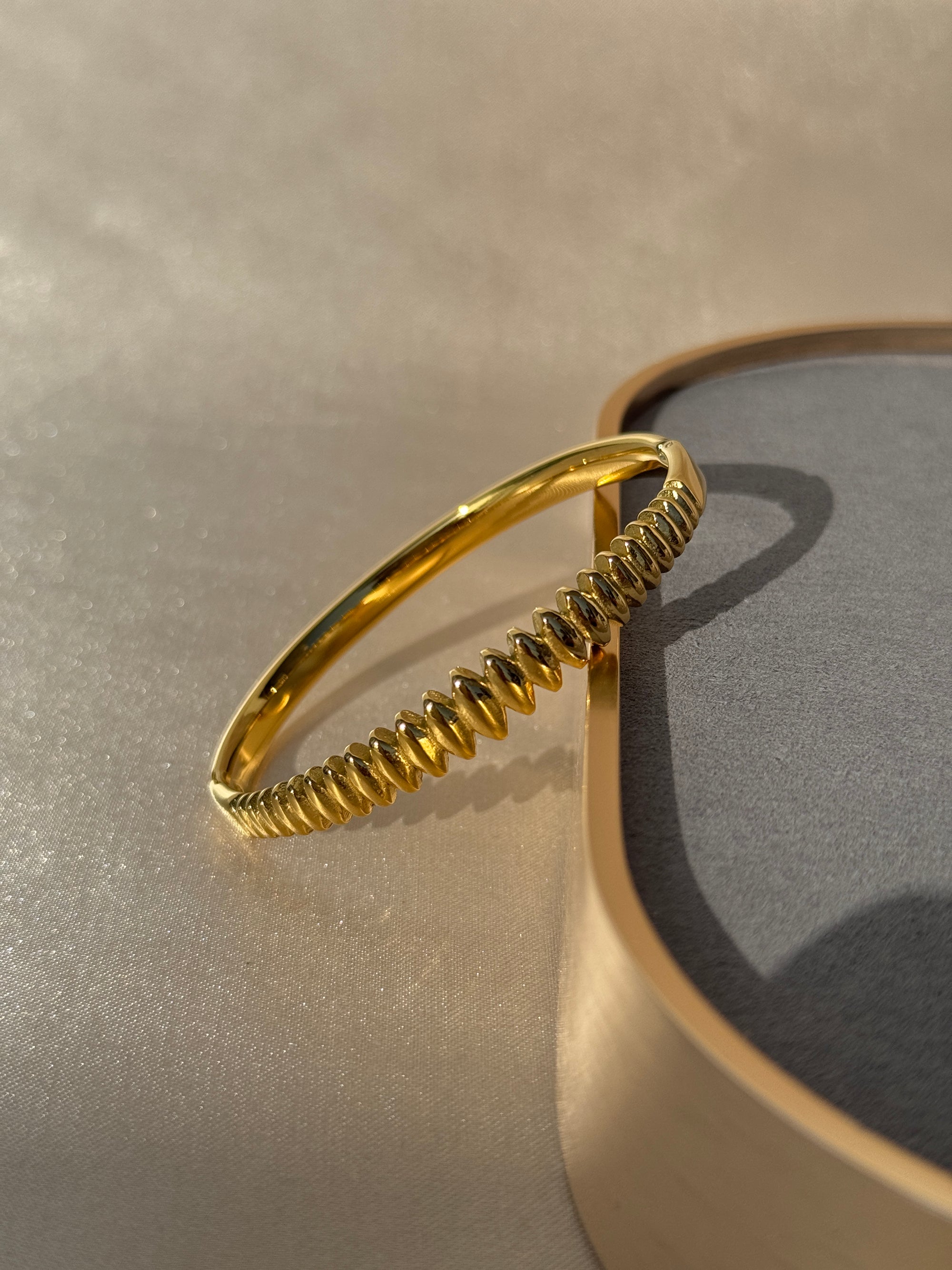18K GOLD PLATED ANTI TARNISH BRACELET