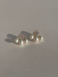 NATURAL PEARL GOLD PLATED STUDS