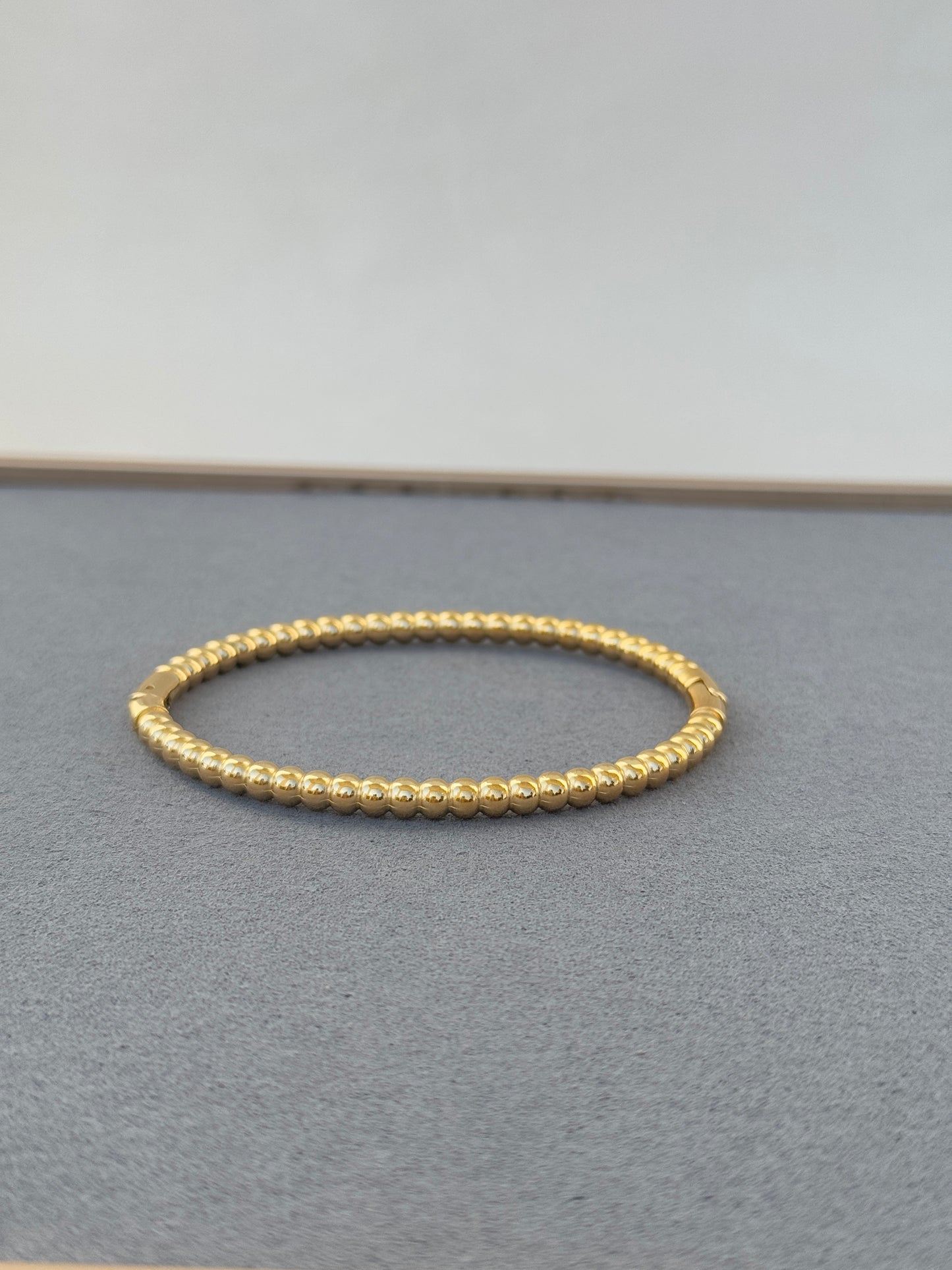 SLEEK 18k GOLD PLATED BRACELET