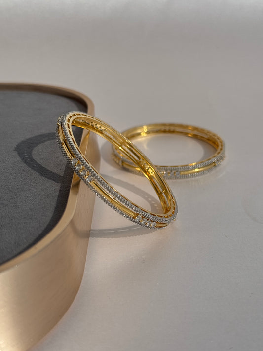 ANTIQUE MICRO GOLD PLATED ZIRCON BANGLES