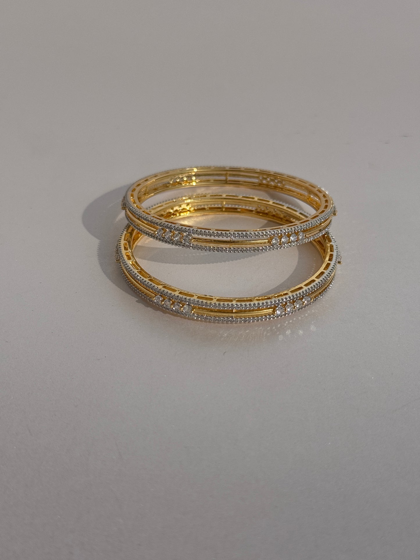 ANTIQUE MICRO GOLD PLATED ZIRCON BANGLES
