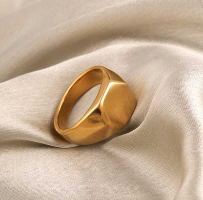 Bold Gold Plated Men’s Ring