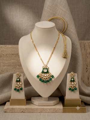 TRENDY CHAIN SET WITH KUNDAN PENDANT AND EARRINGS