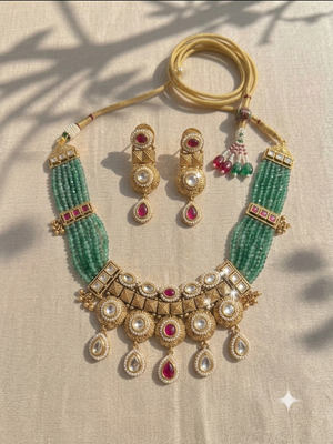 ANTIQUE KUNDAN GOLD PLATED NECKLACE