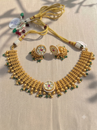 TRADITIONAL ANTIQUE GOLD PLATED CHOKER