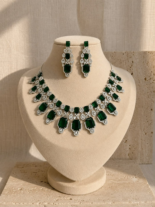 EMERALD STATEMENT DROP NECKLACE SET