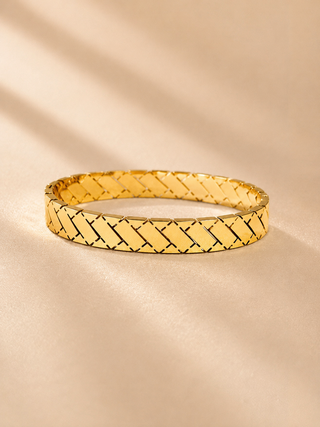 18k GOLD PLATED ANTI TARNISH BRACELET
