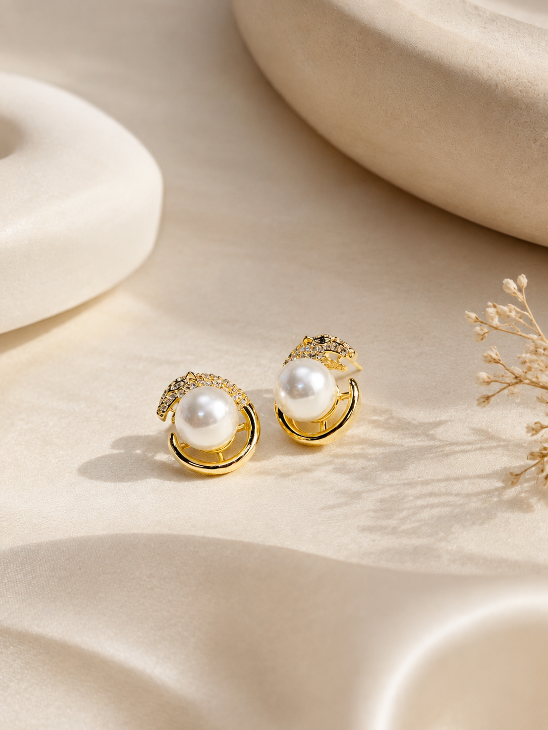 18K GOLD PLATED NATURAL PEARL EARRINGS