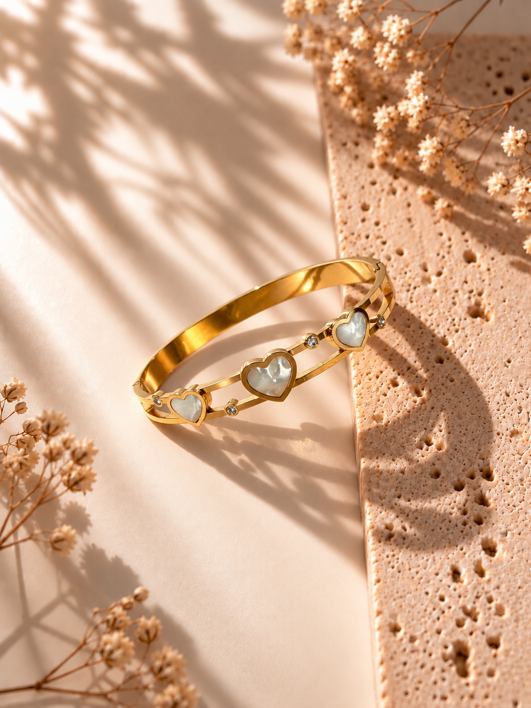 HEART 18K GOLD PLATED ANTI TARNISH BRACELET