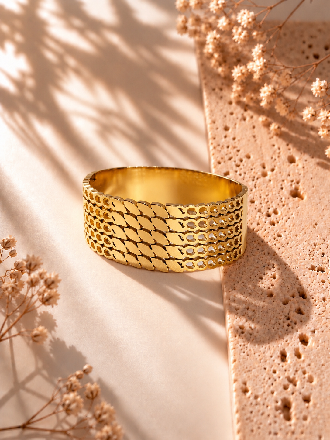 BOLD 18k GOLD PLATED ANTI TARNISH BRACELET