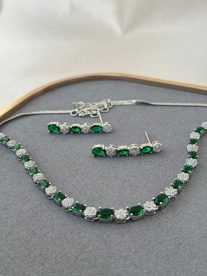 EMERALD AD NECKLACE
