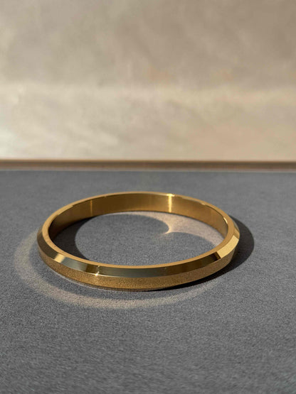 MENS 18k GOLD PLATED ANTI TARNISH KADA - 8 MM