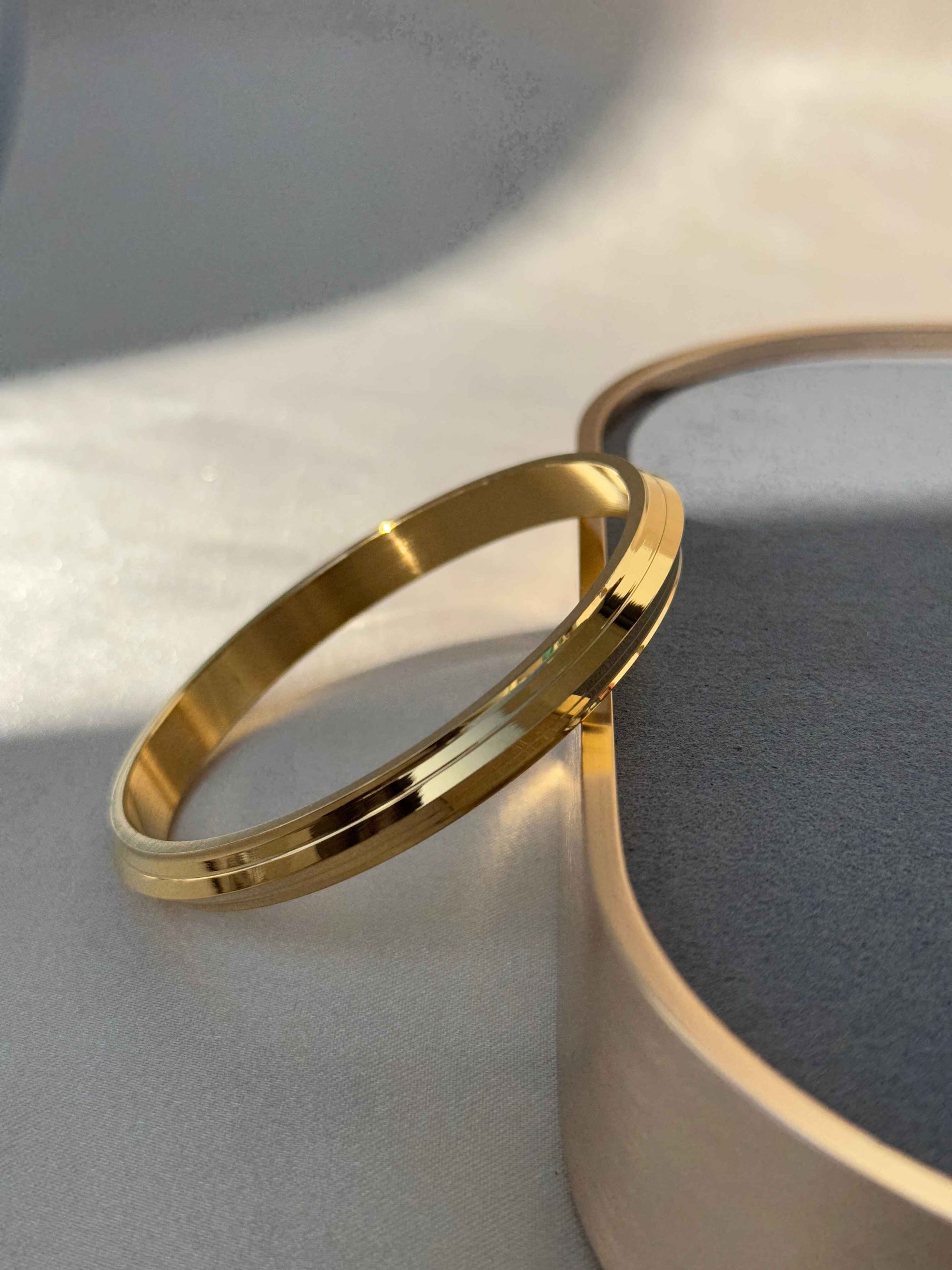 MENS 22K GOLD PLATED ANTI TARNISH KADA - 8 MM