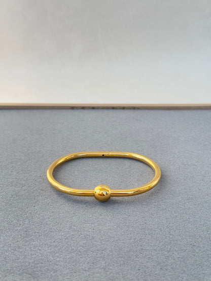 SLEEK 18K GOLD PLATED BRACELET