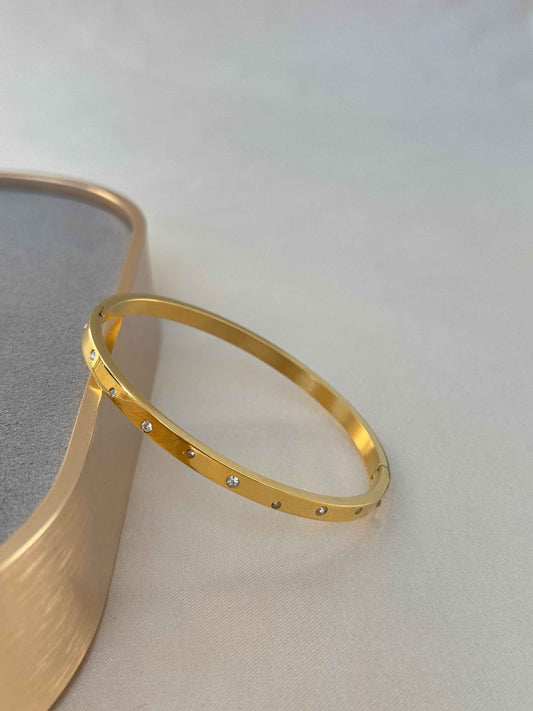 SLEEK 18k GOLD PLATED BRACELET