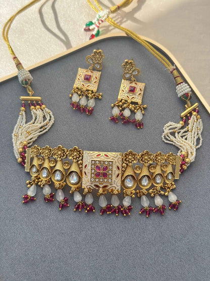 ANTIQUE GOLD PLATED NECKLACE