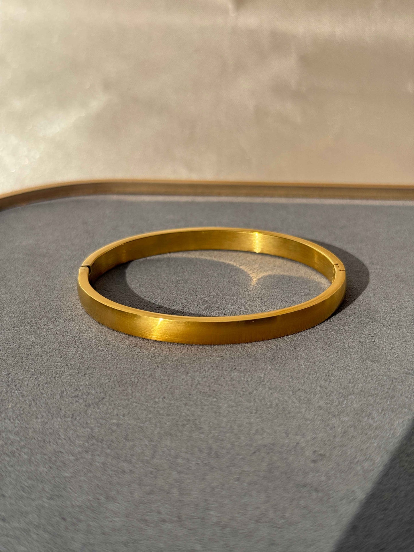 PLAIN 18k GOLD PLATED BRACELET
