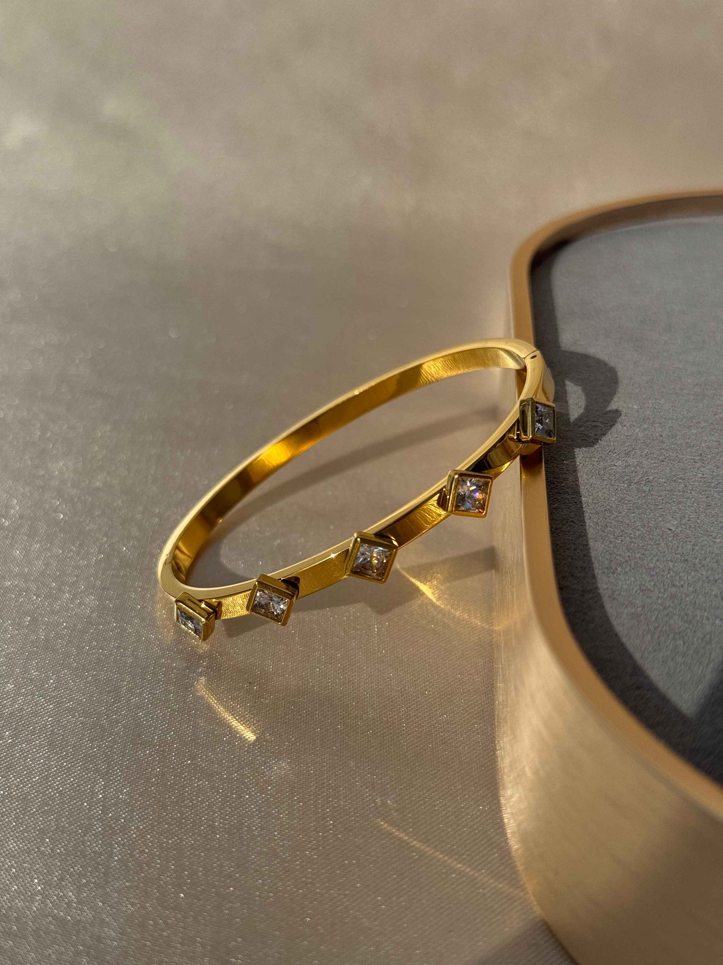 18K GOLD PLATED ANTI TARNISH BRACELET