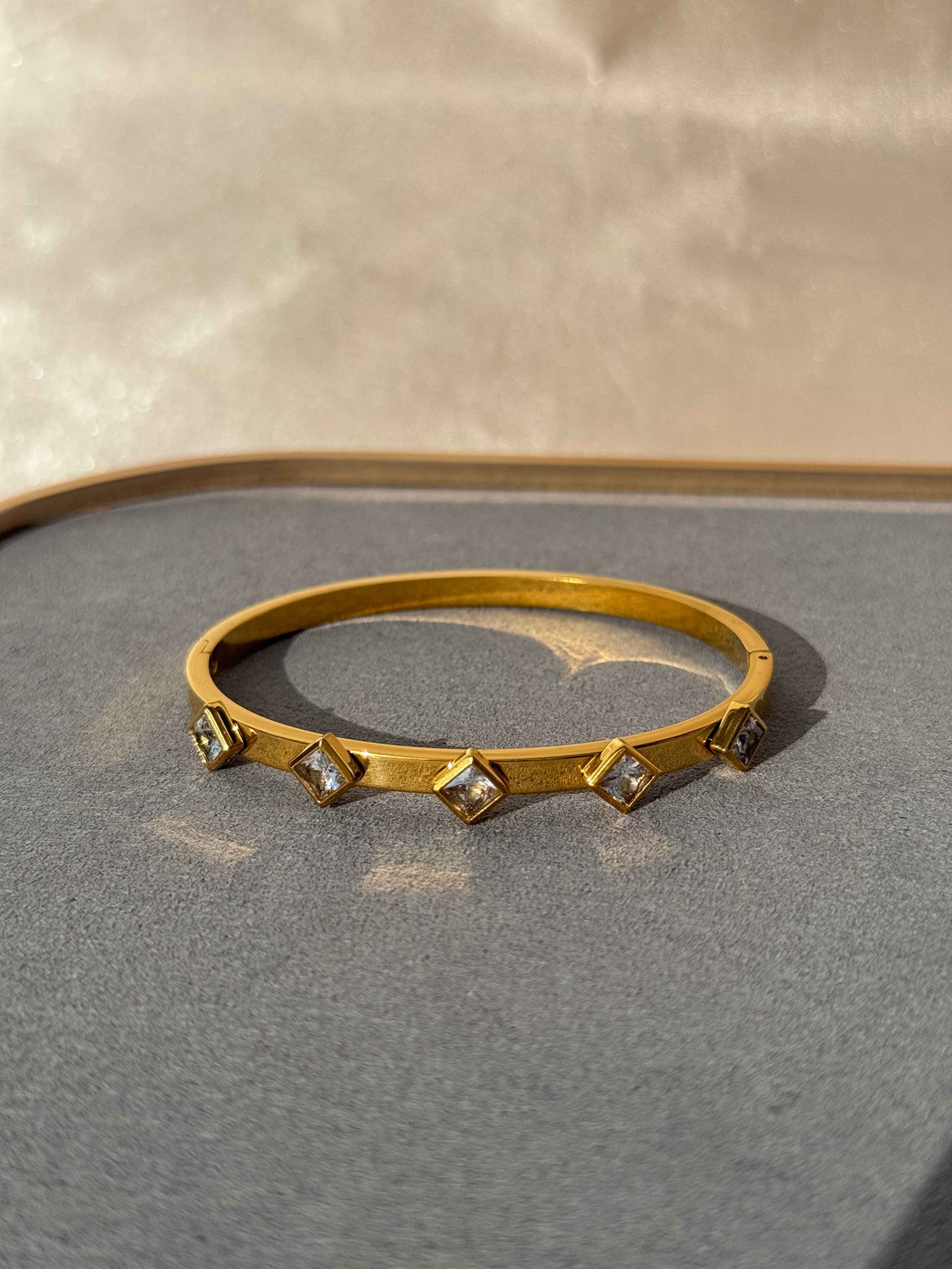 18K GOLD PLATED ANTI TARNISH BRACELET