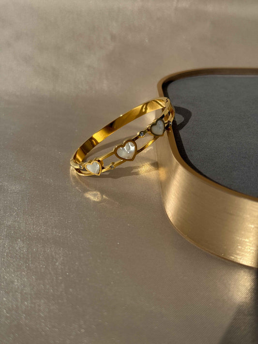 HEART 18K GOLD PLATED ANTI TARNISH BRACELET