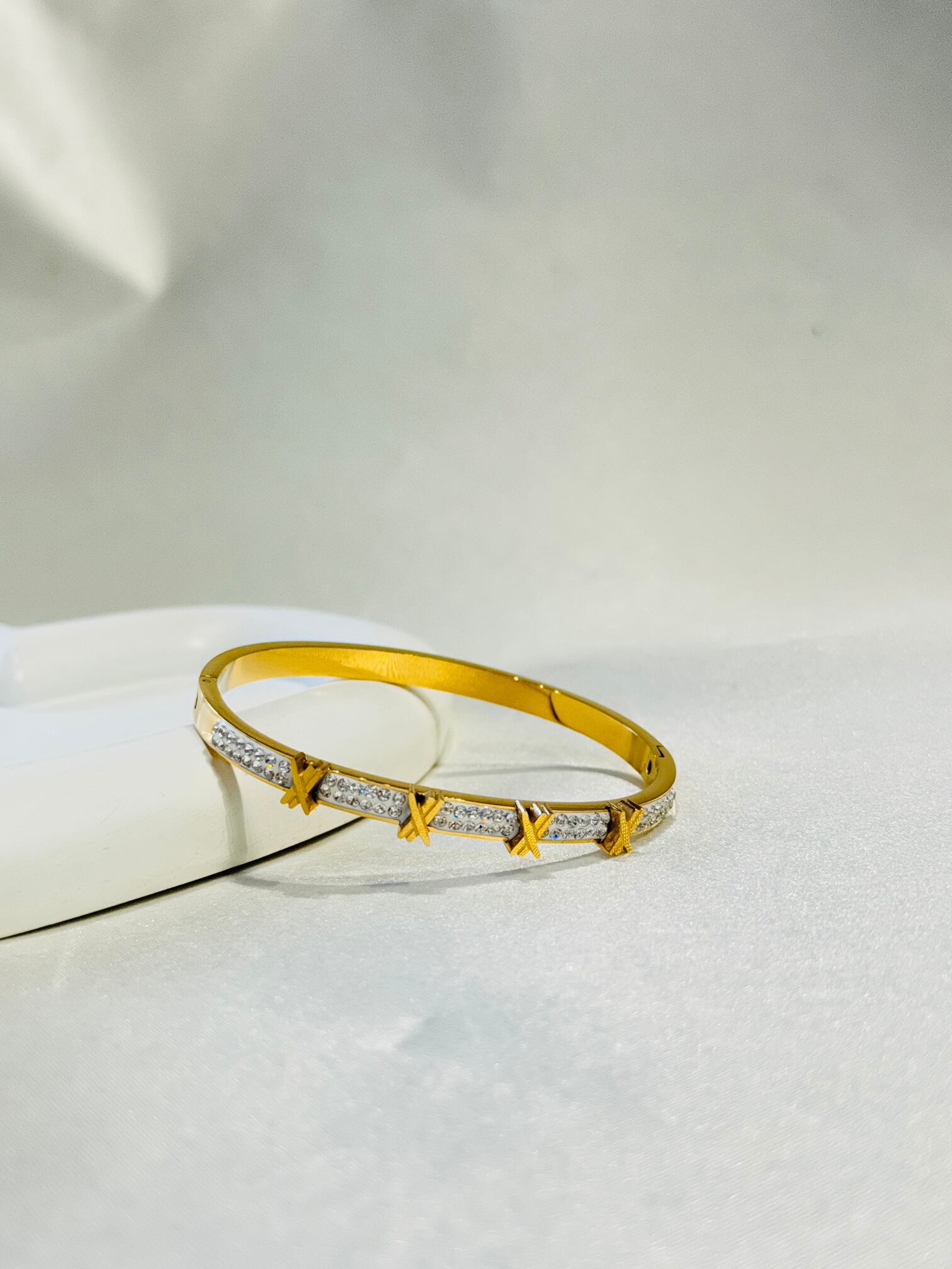 18K GOLD PLATED ANTI TARNISH BRACELET