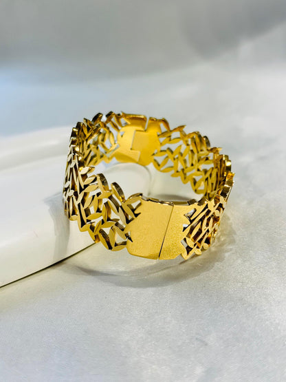 BOLD 18k GOLD PLATED ANTI TARNISH BRACELET