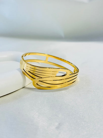 18k GOLD PLATED ANTI TARNISH BRACELET